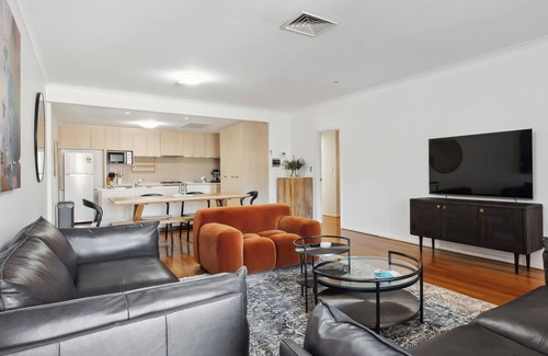 Fremantle Apartment | Spacious, Quiet, Luxury 2BR Apartment in the Heart of Fremantle