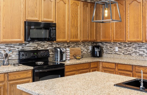 Laveen Village House | Spacious Resort-Style Retreat: Pool ~ Scenic Views
