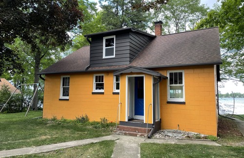 Suring Cottage | Spacious Retreat on Kelly Lake that will accommodate the entire family!