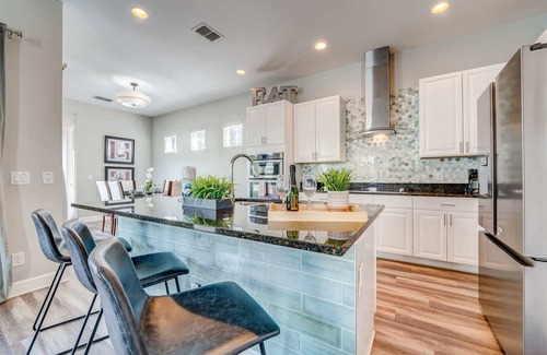 Reunion House | Spacious Reunion Retreat Near Disney Attractions
