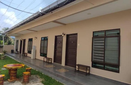 Tangkak House | Spacious Room in Gunung Ledang