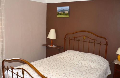La Palud-sur-Verdon Hotel | Spacious rustic house in the middle of the fields and near the village
