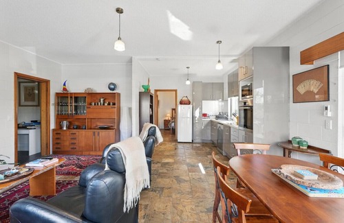 Sandy Bay Apartment | Spacious Sandy Bay Stay