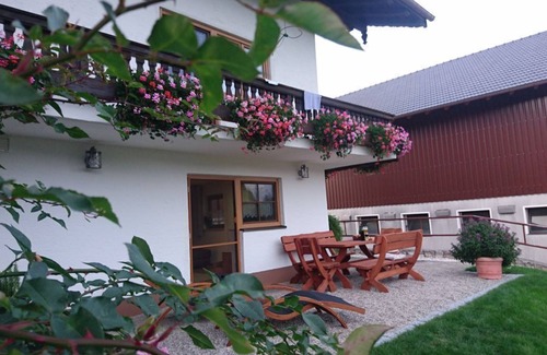 Teisendorf Apartment | Spacious Schneiderhof vacation apartment with terrace