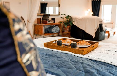 Gwithian Apartment | Spacious Sea-View Apt. Overlooking St Ives Bay