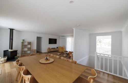 Woodridge House | Spacious & Secluded Bush Retreat