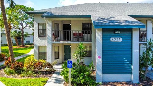 Trailer Estates Resort | Spacious Shorewalk 2B-2B Condo near Anna Maria Island, Beaches & IMG Academy