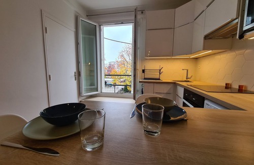 Sartrouville Apartment | Spacious Studio 2 steps from the station