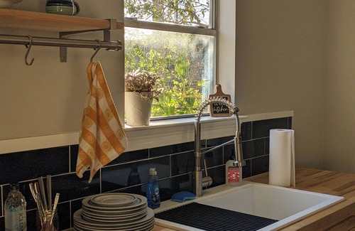 Chalmette House | Spacious Studio in Lovely, Safe Neighborhood