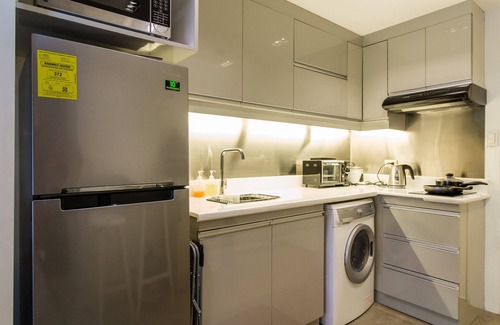 San Lorenzo Condo | Spacious Studio with Amazing Balcony views at Greenbelt Makati