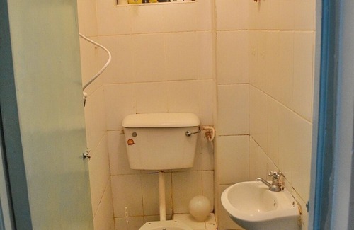Kidono Apartment | Spacious studio with hot shower and FREE Wi-Fi and it is a noise free zone.