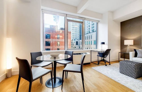 Financial District Apartment | Spacious Studio With Luxury Amenities | Tribeca