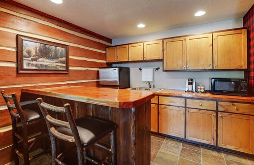 Johnston Hotel | Spacious Suites with Fireplaces Available! Perfect Des Moines Family Stay