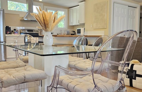 Seattle Metro Area Condo | Spacious + Sunny 2B1BR 5 mins from Seatac