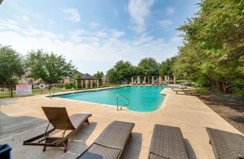 Sunnyvale House | Spacious Texas Retreat with Community Pool