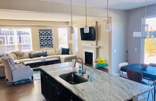 Webster House | Spacious Townhome close to the Twin Cities, lakes, shopping and restaurants.