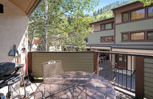 Intermountain House | Spacious Townhome on Shuttle Route, Just Minutes to Vail Resort!