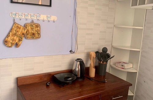 Luanda House | Spacious Tropical Beach Paradise Home/Netflix - 1 Minute Walk From the Beach!