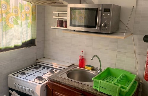Luanda House | Spacious Tropical Beach Paradise Home/Netflix - 1 Minute Walk From the Beach!