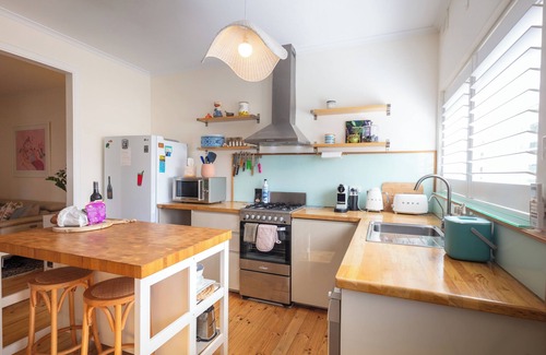 Malvern Apartment | Spacious Two-Bedroom Apartment Near the Heart of Adelaide