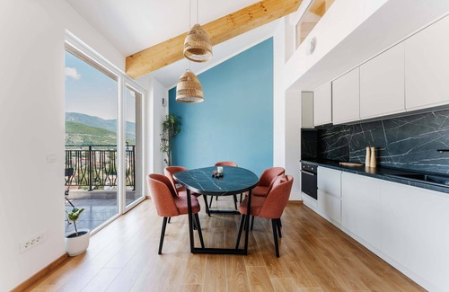 Bijeli do Apartment | Spacious Two-Floor Penthouse with Stunning Views