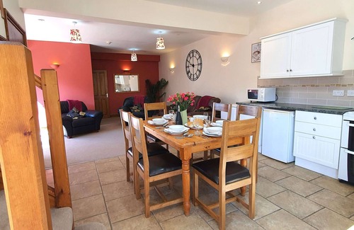 Woolland House | Spacious Two-Storey Barn Stay with Pool – Granary at The Victorian Barn Dorset