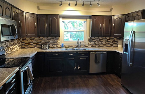 Ashley House | Spacious updated and modern home sleeps 13+