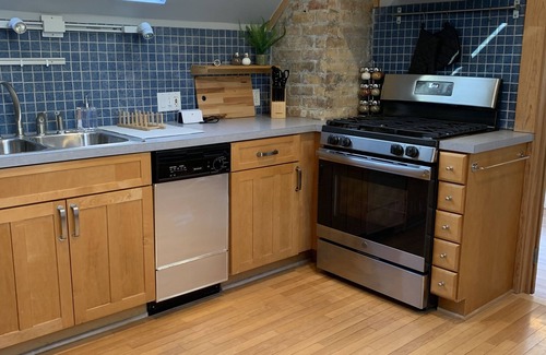 Bryant Apartment | Spacious uptown/downtown MSP apartment