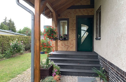 Biesdorf Condo | Spacious vacation apartment in a quiet and convenient location