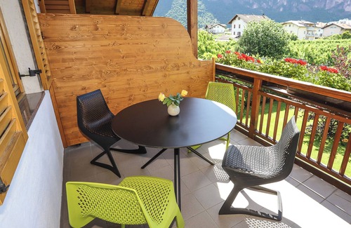 Auer Apartment | Spacious vacation apartment with 5 beds, 10 minutes from Lake Kaltern.