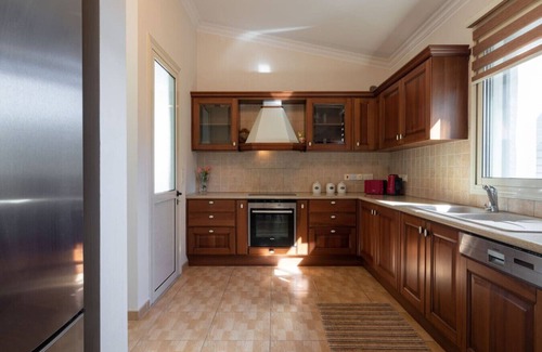 Neo Chorio House | Spacious villa in Latchi by the bitch!