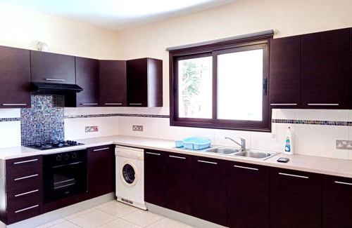 Oroklini House | ★Spacious Villa Eleni 3BR ★ Private Swimming Pool!