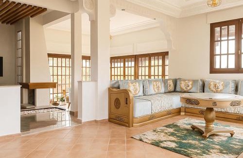 Agadir Bay Villa | Spacious villa in Founty, beach side