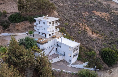 Fodele Villa | Spacious villa with hot tub in Fodele Beach with beautiful sea and mountain view