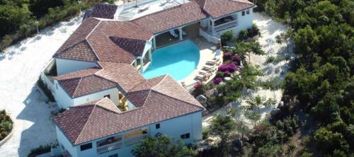 Plum Bay Villa | Spacious villa with sea view in Saint Martin + private pool.