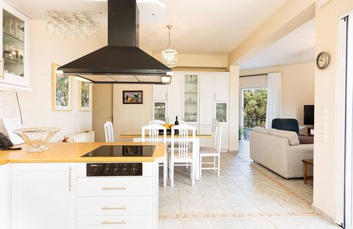 Xiro Chorio Villa | Spacious Villa With Full Privacy Next to the City & the Sandy Beach of Rethymno!