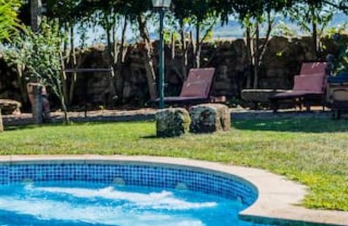 Penafiel Villa | Spacious villa with private pool in Penafiel
