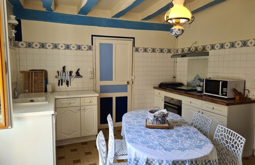 Tavers Cottage | Spacious Vintage Cottage in Loire Valley: Village Charm, Garden, Pets Welcome