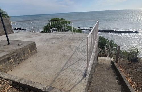 La Boquita House | Spacious water-front house with amazing view and access to the ocean.