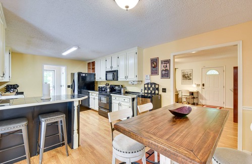 Watkinsville House | Spacious Watkinsville Vacation Rental w/Patio!