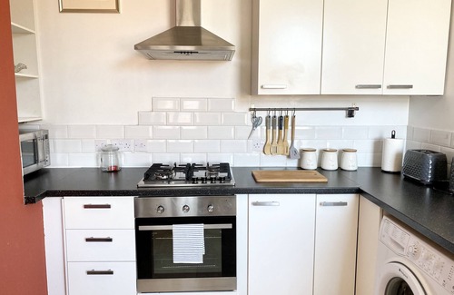 Cullercoats Apartment | Spacious, Welcoming 3 Bedroom Coastal Retreat