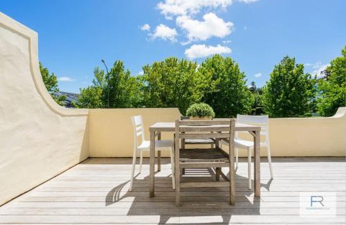 St. Heliers House | Spanish Charm - Stylish 3BR Steps from the Beach