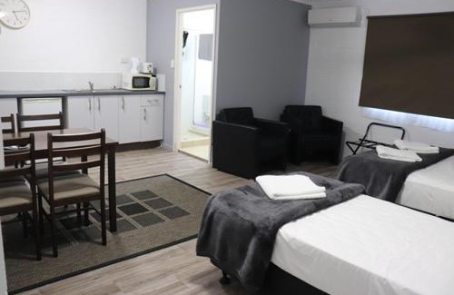 Rosslea Hotel | Spanish Lace Motor Inn