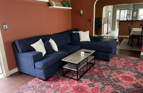 Atwater Village House | Spanish Stunner in the heart of Atwater Village, Central Location - Sleeps 4