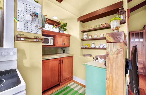 University Heights Apartment | Spanish Style Cozy Studio