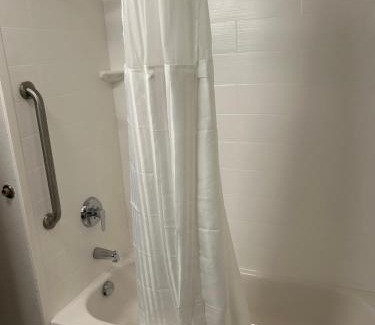 Dothan Hotel | Spark by Hilton Dothan