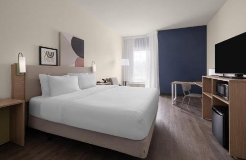 Florence Hotel | Spark By Hilton Florence North I-95, Sc