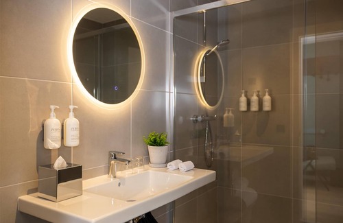 Simancas Hotel | Spark By Hilton Madrid Alcala