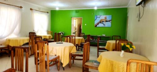 Central Province Hotel | Sparkles Resort