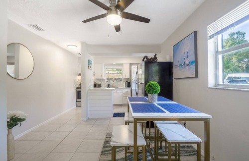 United Central Condo | Sparkling Family sized condo near Downtown Saint Petersburg/beaches